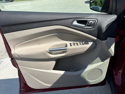 Used 2013 Ford Escape SEL FWD image 19