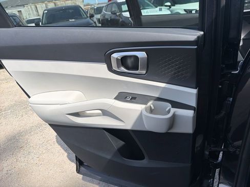Certified 2025 Kia Sorento EX w/ Panoramic Sunroof Package FWD image 23