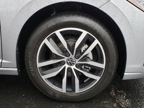 New 2026 Volkswagen Jetta SE FWD image 12