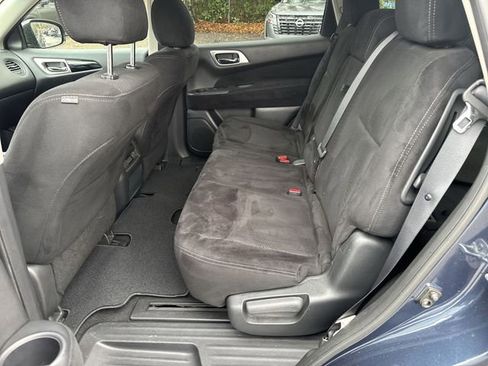 Used 2015 Nissan Pathfinder S image 15