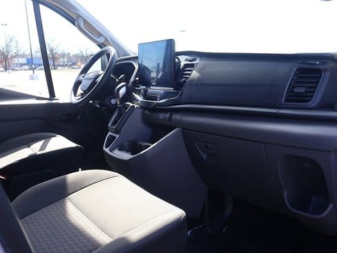 Used 2023 Ford Transit 350 XLT image 24