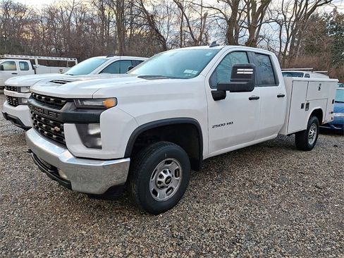 Used 2023 Chevrolet Silverado 2500 W/T w/ WT Convenience Package image 3