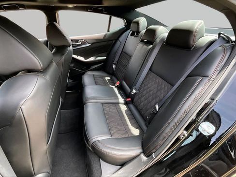 Used 2023 Nissan Maxima SR w/ Sport Mat Group FWD image 18