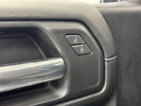 Used 2019 Chevrolet Silverado 1500 LT w/ All-Star Edition image 10