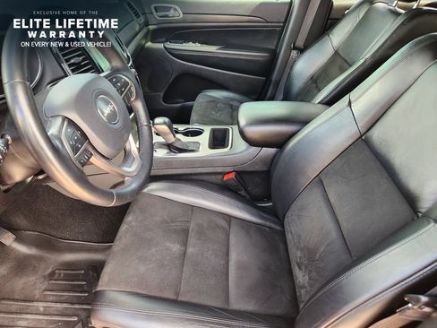 Used 2021 Jeep Grand Cherokee Laredo X RWD image 12