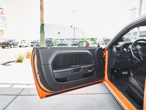 Used 2014 Dodge Challenger R/T RWD image 15