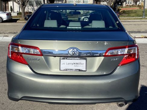Used 2014 Toyota Camry L image 5