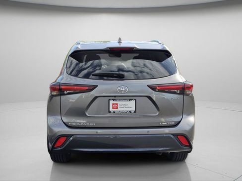 Used 2025 Toyota Highlander Limited AWD/4WD image 23