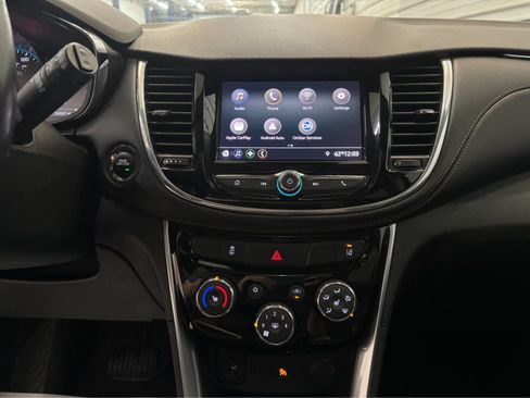 Used 2020 Chevrolet Trax Premier AWD/4WD image 18