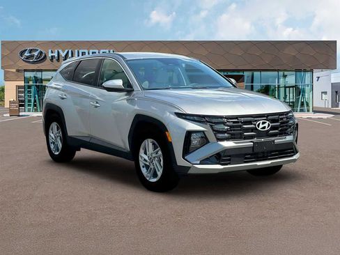 New 2026 Hyundai Tucson SE image 11