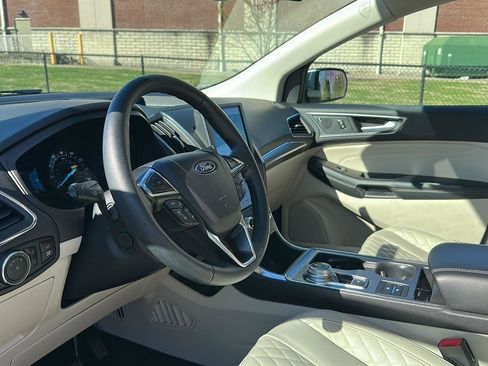 Certified 2024 Ford Edge Titanium w/ Equipment Group 301A image 10
