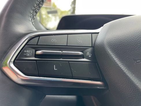 Used 2025 Chevrolet Equinox LT w/ Convenience Package II image 12