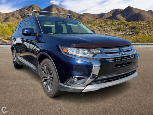 Used 2018 Mitsubishi Outlander SE image 5