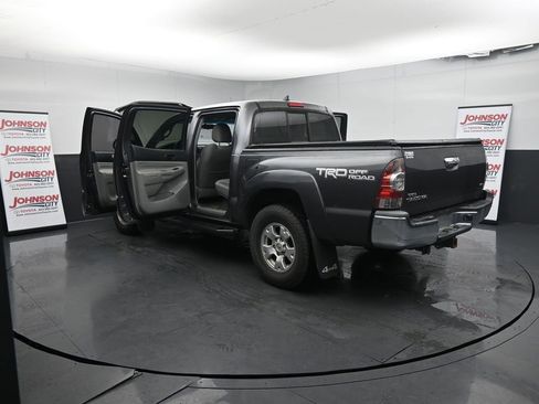 Used 2015 Toyota Tacoma 4x4 Double Cab image 18