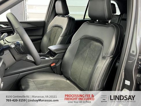 New 2025 Jeep Grand Cherokee Altitude AWD/4WD image 23