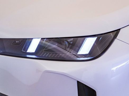 New 2026 BMW iX xDrive45 w/ M Sport Package AWD/4WD image 8