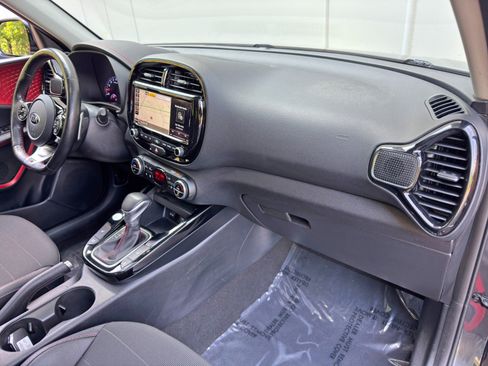 Used 2020 Kia Soul GT-Line Turbo FWD image 14