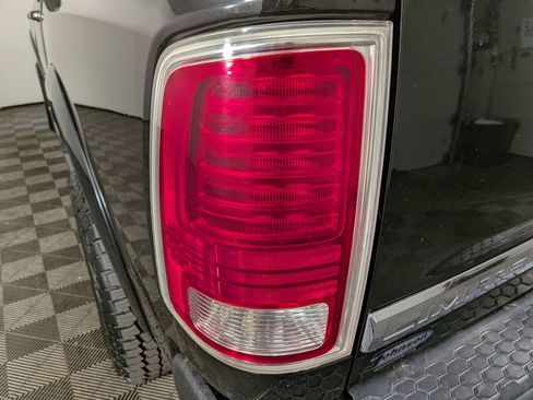 Used 2017 RAM 1500 Limited image 10