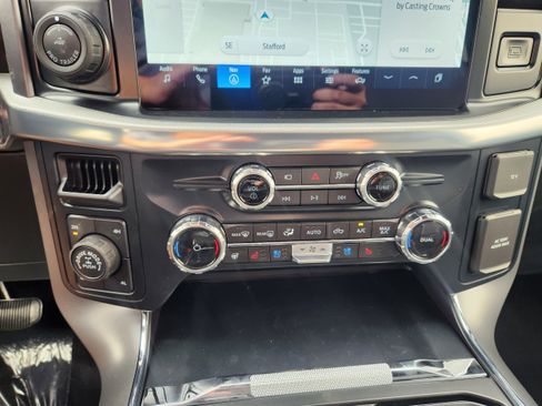 New 2025 Ford F150 Lariat w/ Equipment Group 501A Mid image 14