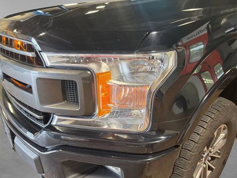 Used 2018 Ford F150 XLT w/ Equipment Group 302A Luxury AWD/4WD image 23