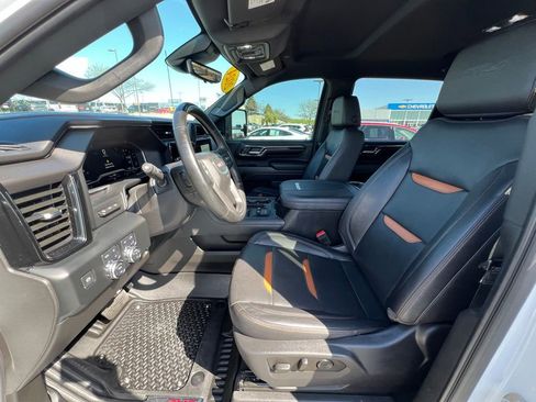 Used 2024 GMC Sierra 2500 AT4 w/ Technology Package image 21