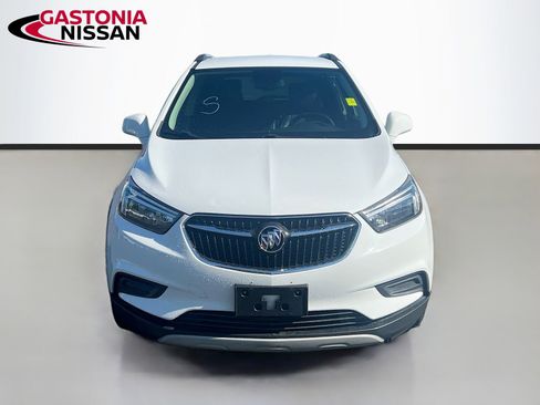 Used 2020 Buick Encore Preferred image 2