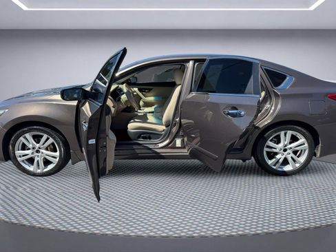 Used 2016 Nissan Altima 2.5 S w/ Interior Lighting Package FWD image 6