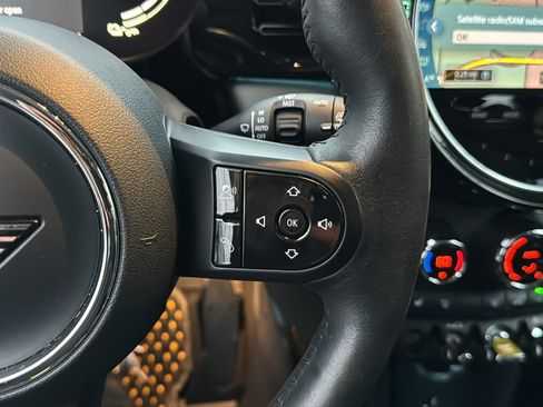 Used 2022 MINI Cooper SE FWD image 28