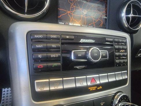 Used 2014 Mercedes-Benz SLK 250 image 18