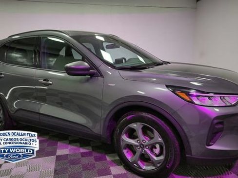 Used 2025 Ford Escape ST-Line FWD image 8