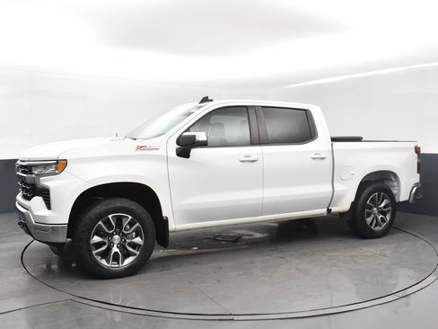 Used 2022 Chevrolet Silverado 1500 LT w/ Z71 Off-Road Package image 4