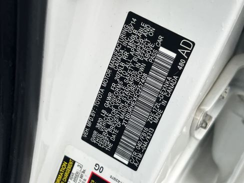 Used 2015 Toyota Corolla LE image 30