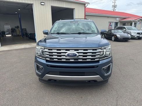 Used 2018 Ford Expedition Limited w/ Equipment Group 301A AWD/4WD image 8