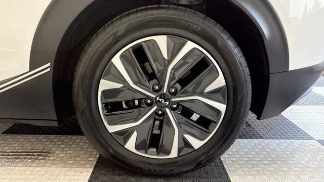 Used 2023 Kia EV6 Light RWD image 11