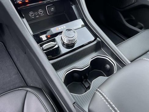 New 2025 Jeep Grand Cherokee L Limited w/ Luxury Tech Group II image 30