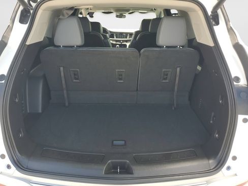 Used 2021 Buick Enclave Essence w/ Sound and Sites Package FWD image 9