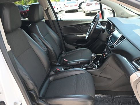 Used 2019 Buick Encore Preferred FWD image 14