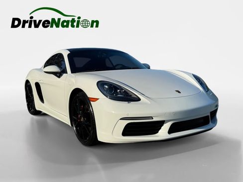 Used 2023 Porsche 718 Cayman RWD image 3