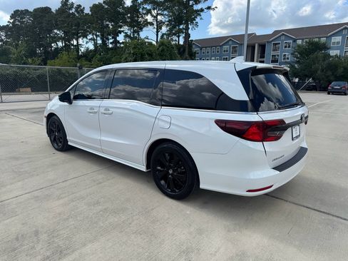 Certified 2023 Honda Odyssey Sport image 6