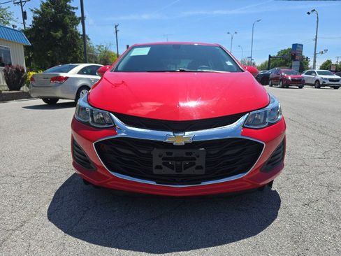 Used 2019 Chevrolet Cruze LS w/ LS Convenience Package FWD image 8