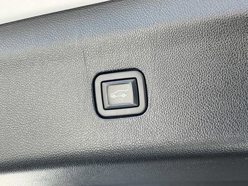 Used 2021 Buick Enclave Avenir w/ Avenir Technology Package image 24