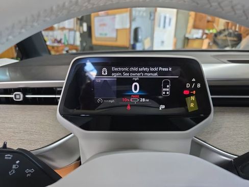 New 2025 Volkswagen ID. Buzz 1st Edition image 10