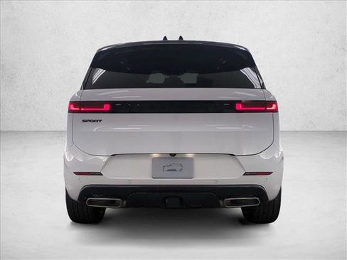 New 2026 Land Rover Range Rover Sport Dynamic SE AWD/4WD image 8