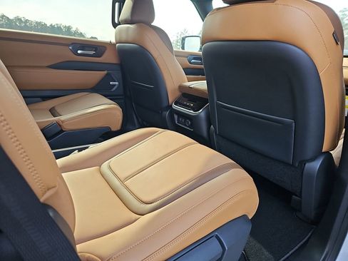 New 2026 Nissan Armada SL image 14