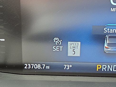 Certified 2025 Ford Escape SE FWD image 23