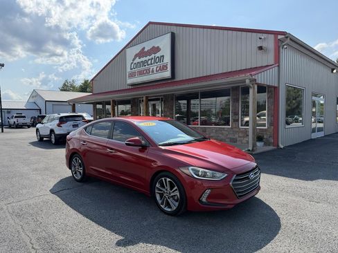 Used 2017 Hyundai Elantra Limited FWD image 1