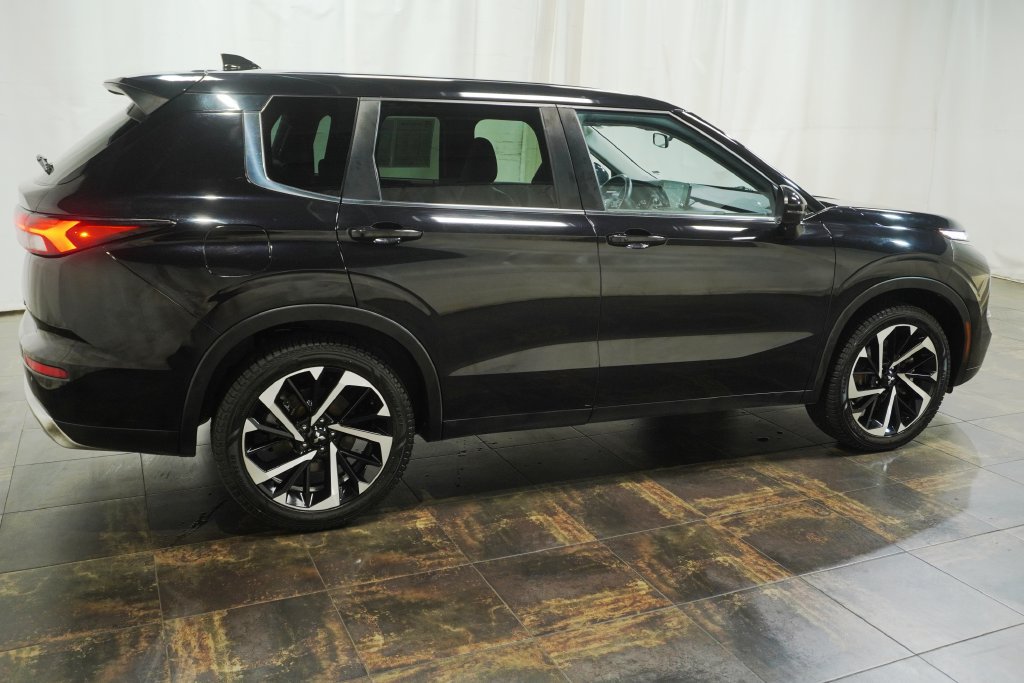 Used 2024 Mitsubishi Outlander SE AWD/4WD image 4
