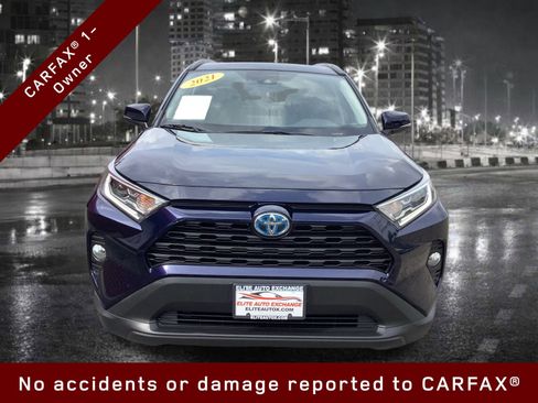 Used 2021 Toyota RAV4 XLE w/ Convenience Package image 3