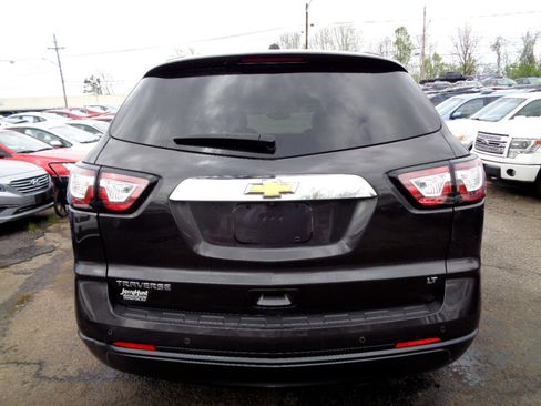 Used 2017 Chevrolet Traverse LT image 6