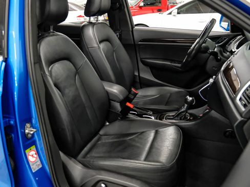 Used 2016 Audi Q3 2.0T Prestige w/ Prestige Package image 34